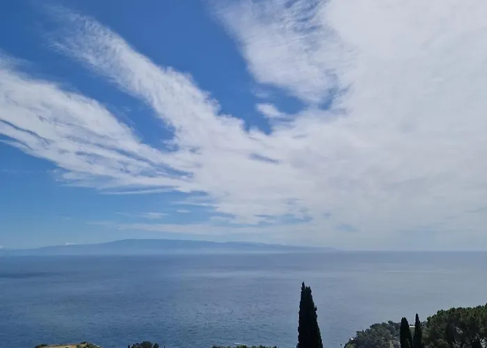 Alba *
